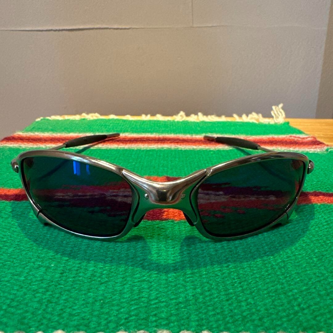 First release: Oakley Juliet Ichiro signature model