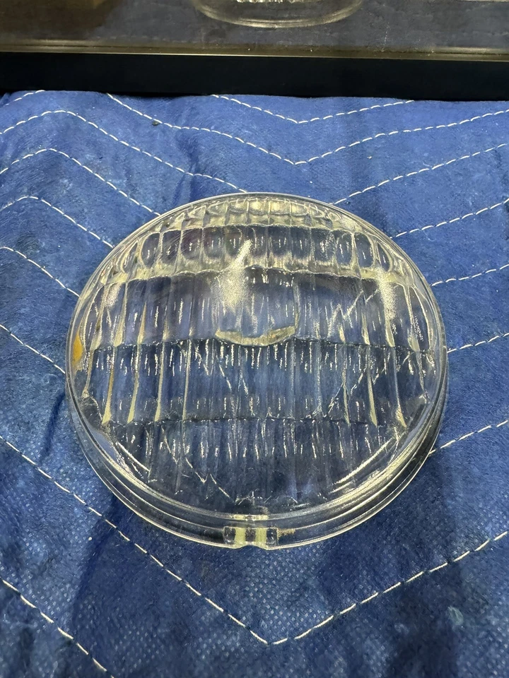 NOS 1951-56 Dodge Truck Parking Lamp Lens - Image 4 of 4
