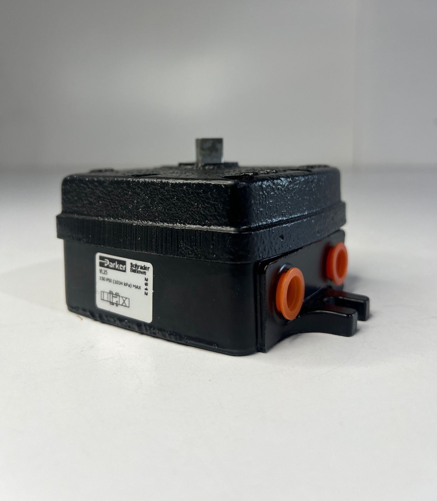 PARKER 4-Way 3-Position Direct-Operated Rotary Disc Valve VL25 VALVE ONLY (NNB)