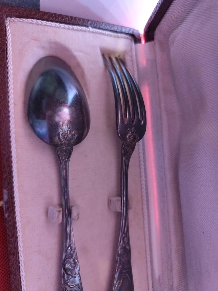 JOLIS COUVERTS EN ARGENTERIE POINCONNE EN COFFRET VINTAGE COLLECTION - Photo 3/4