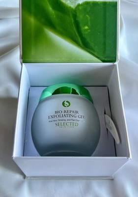 Skin Care Exfoliating Gel Aloe Vera Ginseng Plant Stem Cells 50ml