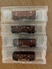 4 x Micro Trains North American N Gauge -Twin Bay Hoppers- All Knuckle Couplings