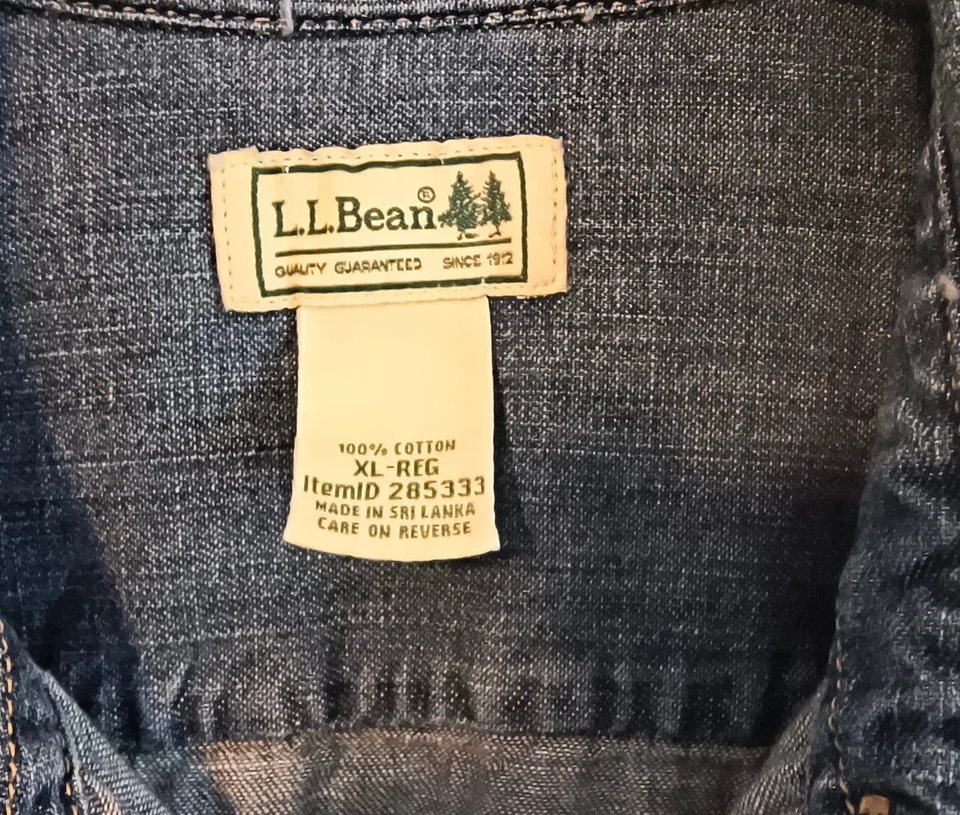 Men's Denim LL Bean XL Reg Button Down Long Sleeve Shirt Very Good - Image 3 of 4