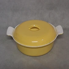 Descoware Enameled Cast Iron Dutch Oven Casserole 2 Quart With Lid Yellow White