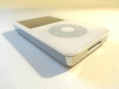 APPLE iPOD CLASSIC 5TH GEN. WHITE 60GBWOFLSON CHIPNEW