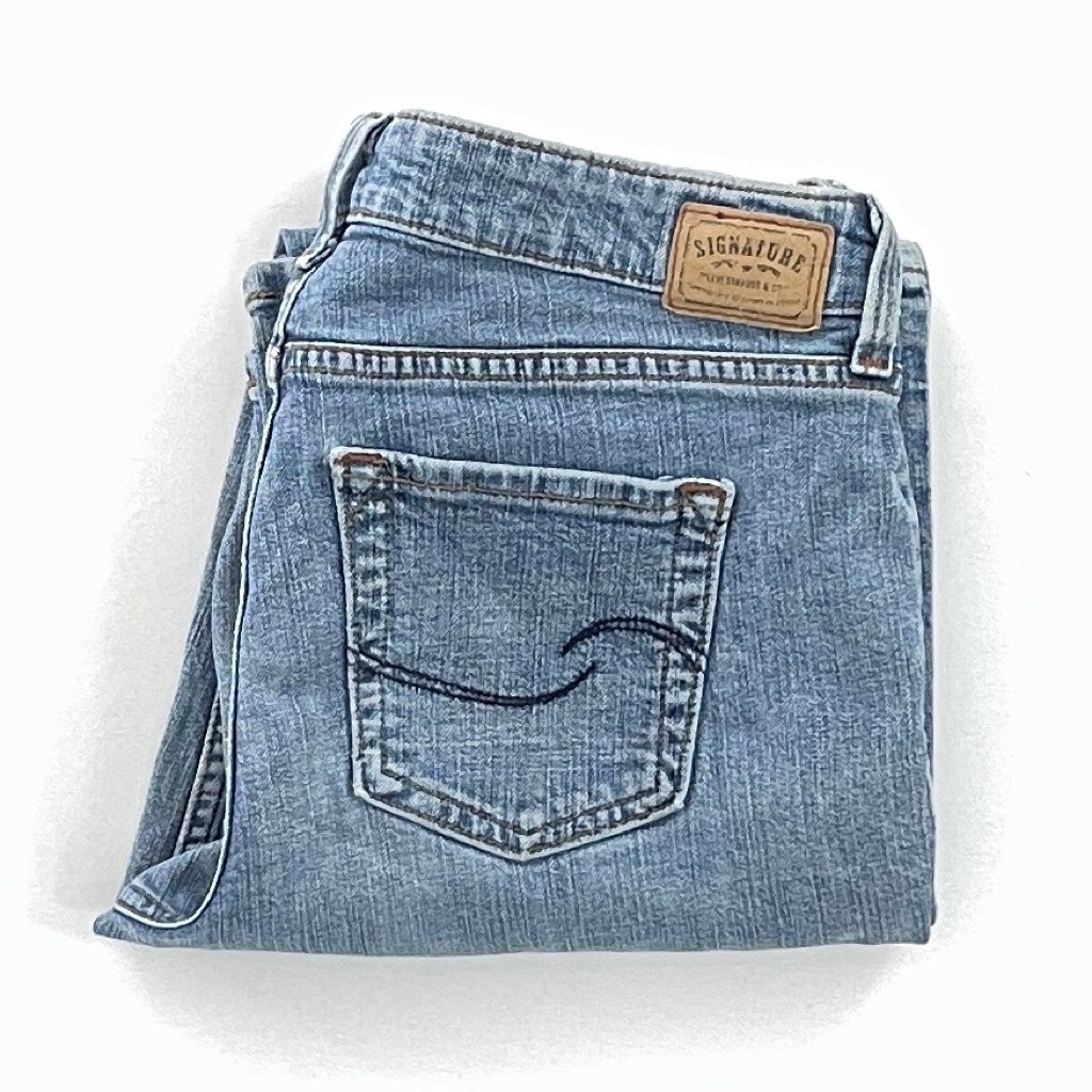 Signature By Levis Womens Boot Cut Jeans Blue Low Rise Stretch Pockets 10 Short image 2
