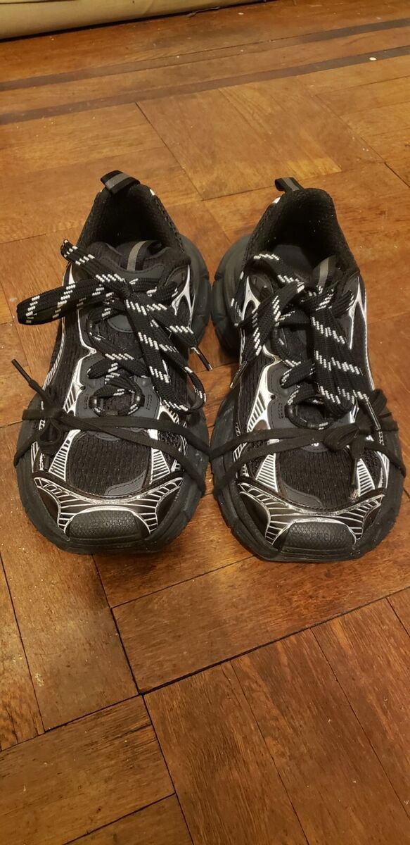 Balenciaga 3XL Sneaker Black Size 43 Comes With Original Box Balenciaga 3XL Sneaker Black Size 43 Comes With Original Box
