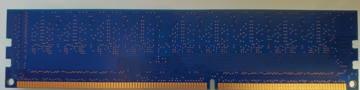 HMT451U7BFR8A-PB Hynix 4GB PC3-12800 DDR3-1600MHz CL11 240-Pin