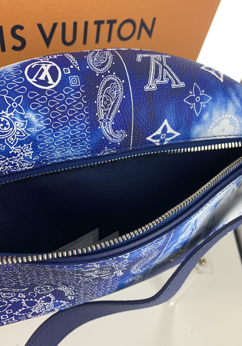 Louis Vuitton Discovery Bum Bag PM Bandana Blue Monogram Crossbody