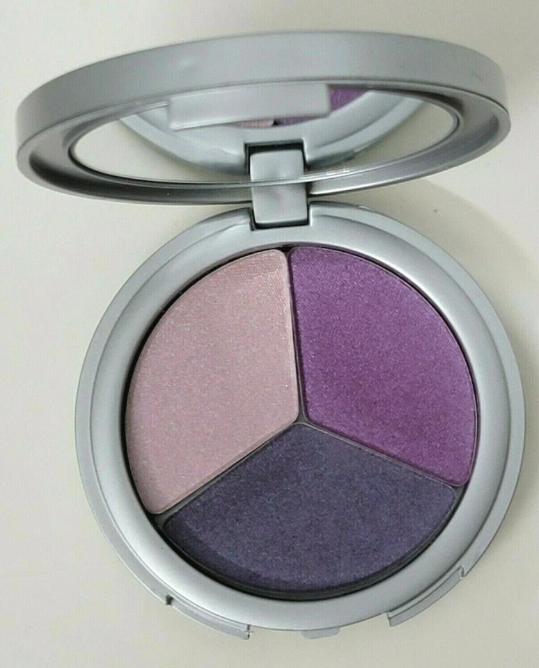 YBF your best friend Gemstone Eyes Platinum Promise Compact .32 oz Slightly swat - Imagem 2 de 4