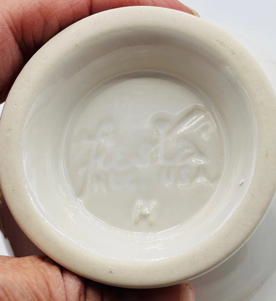 FIRMADO FIESTA WARE AZUCARERO con tapa - blanco cubierto individual 4,5" de alto Foto 3 de 4