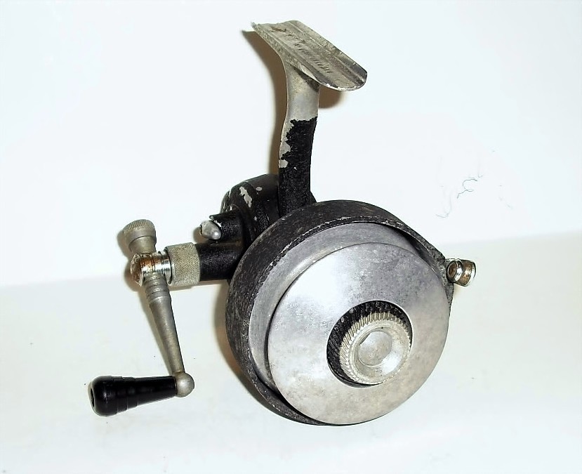 Ｈeddon ＷINONA Ｃenter pin reel b1126-343 Rare Left Handed Vintage Heddon Spin Pal Manual Line Pick Up