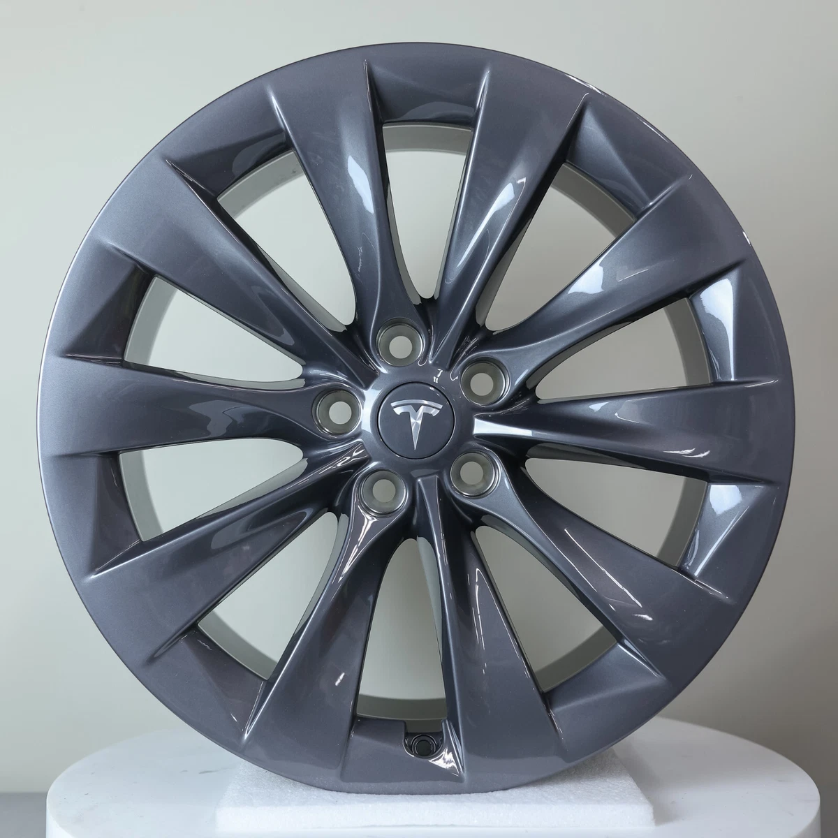 Tesla model x wheel size outlet