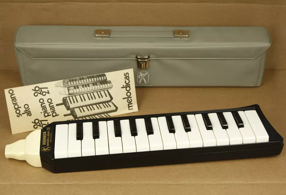 Hohner Melodica Piano 26 Made in Germany VERY SLIGHTLY USED