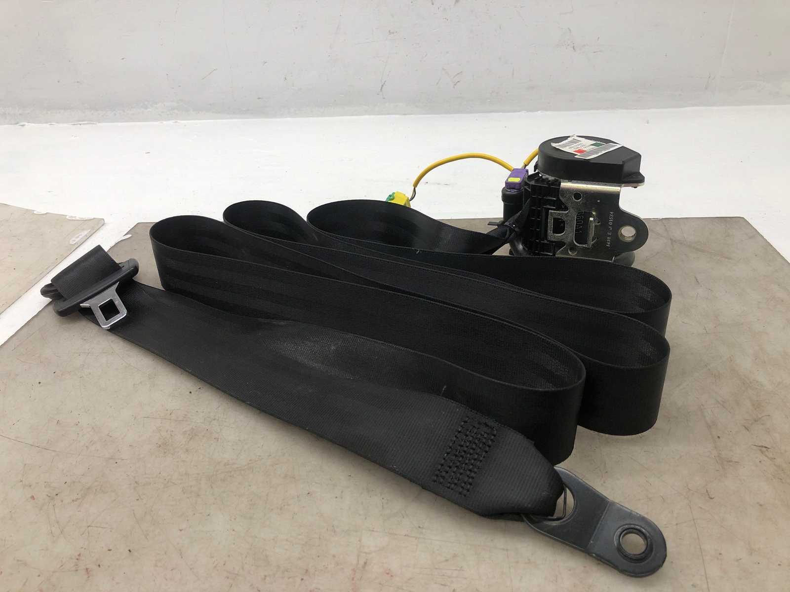 2006-2012 BENTLEY CONTINENTAL OEM FRONT LEFT SEAT BELT RETRACTOR 3W5857705