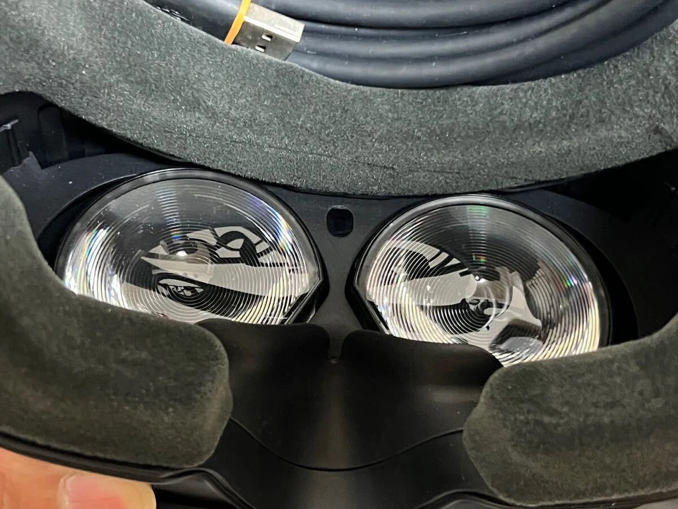 HTC Vive Full Kit W/Controllers Cables Original Box EXCELLENT Operation Checked - Image 4 of 4