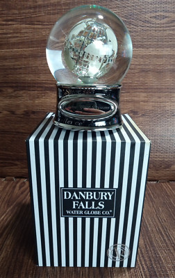 Danbury Falls ''Chase Your Dreams'' Water Globe Co. MUSIC BOX NOB