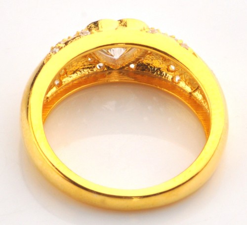 D/VVS1 1.60 Carat Heart Shape Solitaire With Accents Ring In 14KT Yellow Gold - Picture 2 of 13