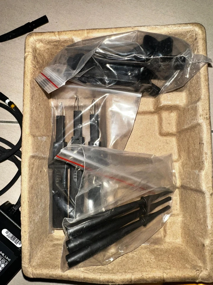 Fluke 9040 Digital Phase Rotation Indicator Tester Meter  - Image 2 of 4