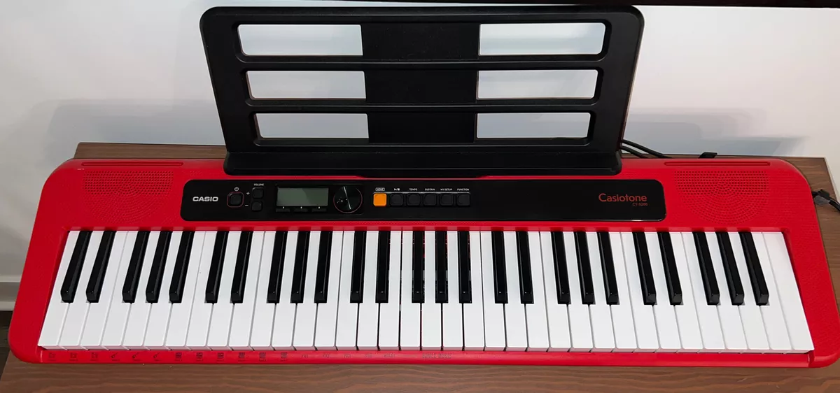 Casio Casiotone CT-S200 61-Key Portable Digital Keyboard - Red W