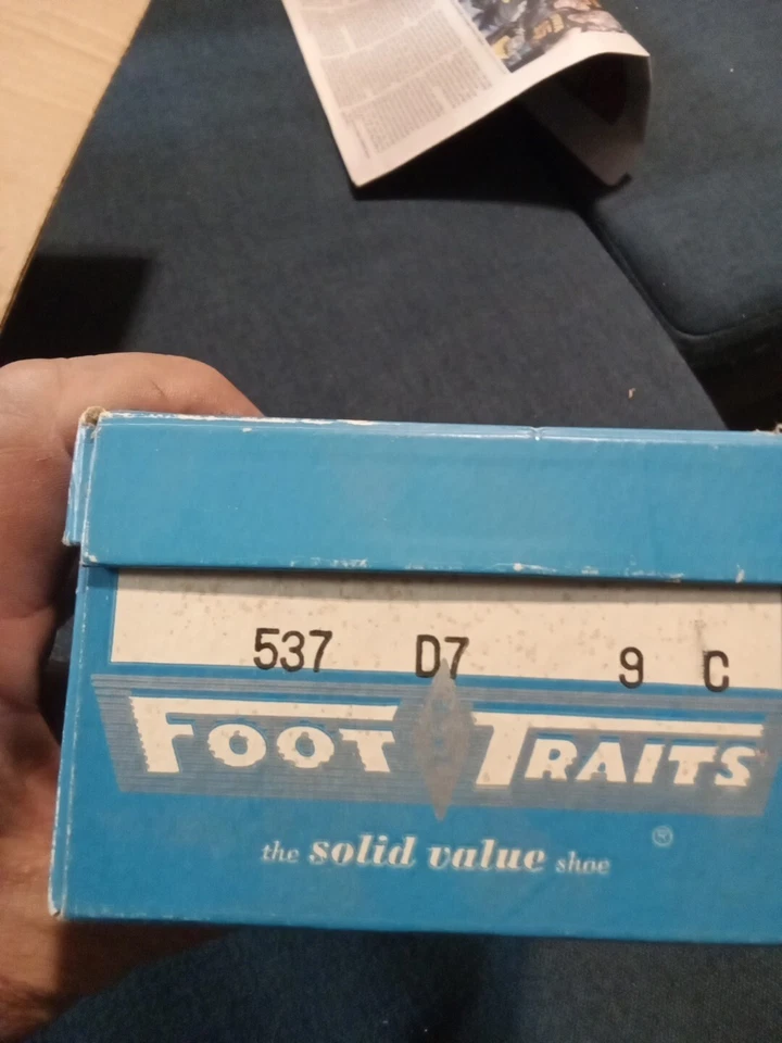 Sapatos masculinos vintage tamanho 9 - Imagem 2 de 2