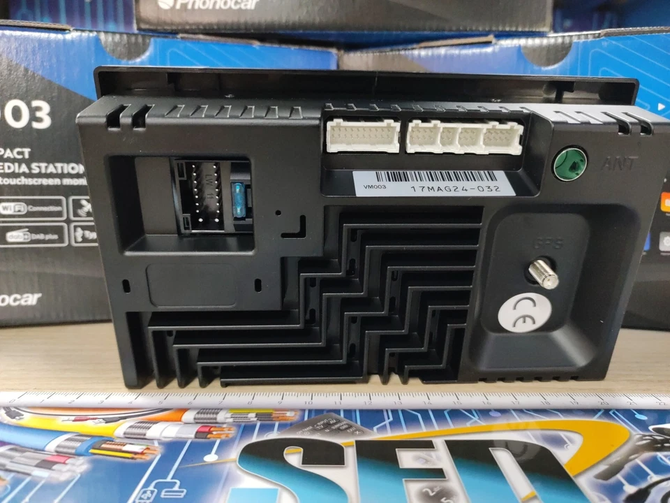 MEDIASTATION ANDROID SUPERCOMPATTA VM003 6.75 ” touch screen DAB GPS PHONOCAR - Immagine 3 di 4