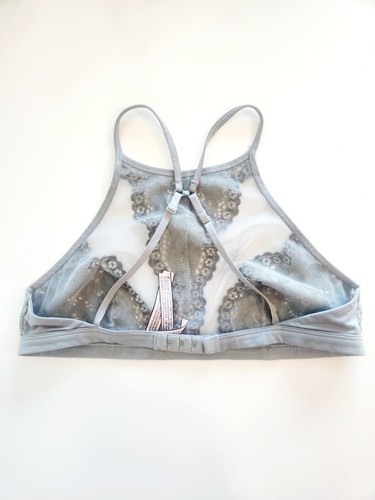 Victoria’s Secret Body by Victoria Wireless Bralette High Neck Lace Sz Medium - Picture 10 of 13