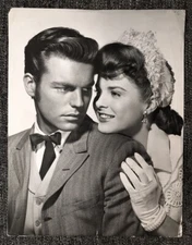 Robert Wagner 1954 Broken Lance Original 11x14 Jean Peters PORTRAIT Oversized