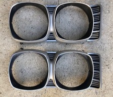 1970 Chrysler New Yorker Headlight Bezel Set Lh Rh 2949723 2949722 Mopar