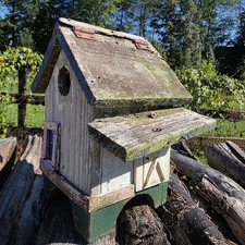Distressed Vintage Wooden Birdhouse / Fairy G...