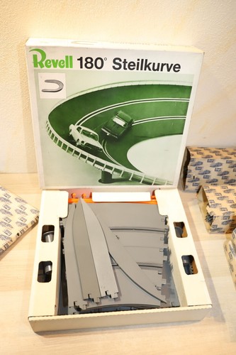 Revell Autorennbahn 7x Packungen Schienen 180° Steilkurve OVP, 60/70 Jahre - Bild 15 von 15