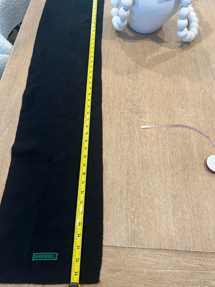 Bufanda Diesel Usada Negra Tejida Acanalada de Mezcla de Lana 70 x 10 De Colección Foto 3 de 4