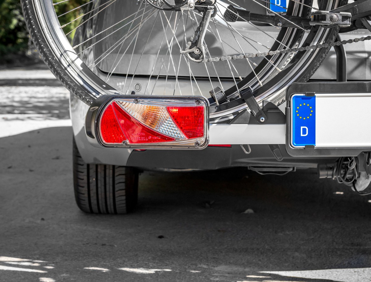 Test : porte-vélos Eufab 11522 Premium pliable pour attache remorque