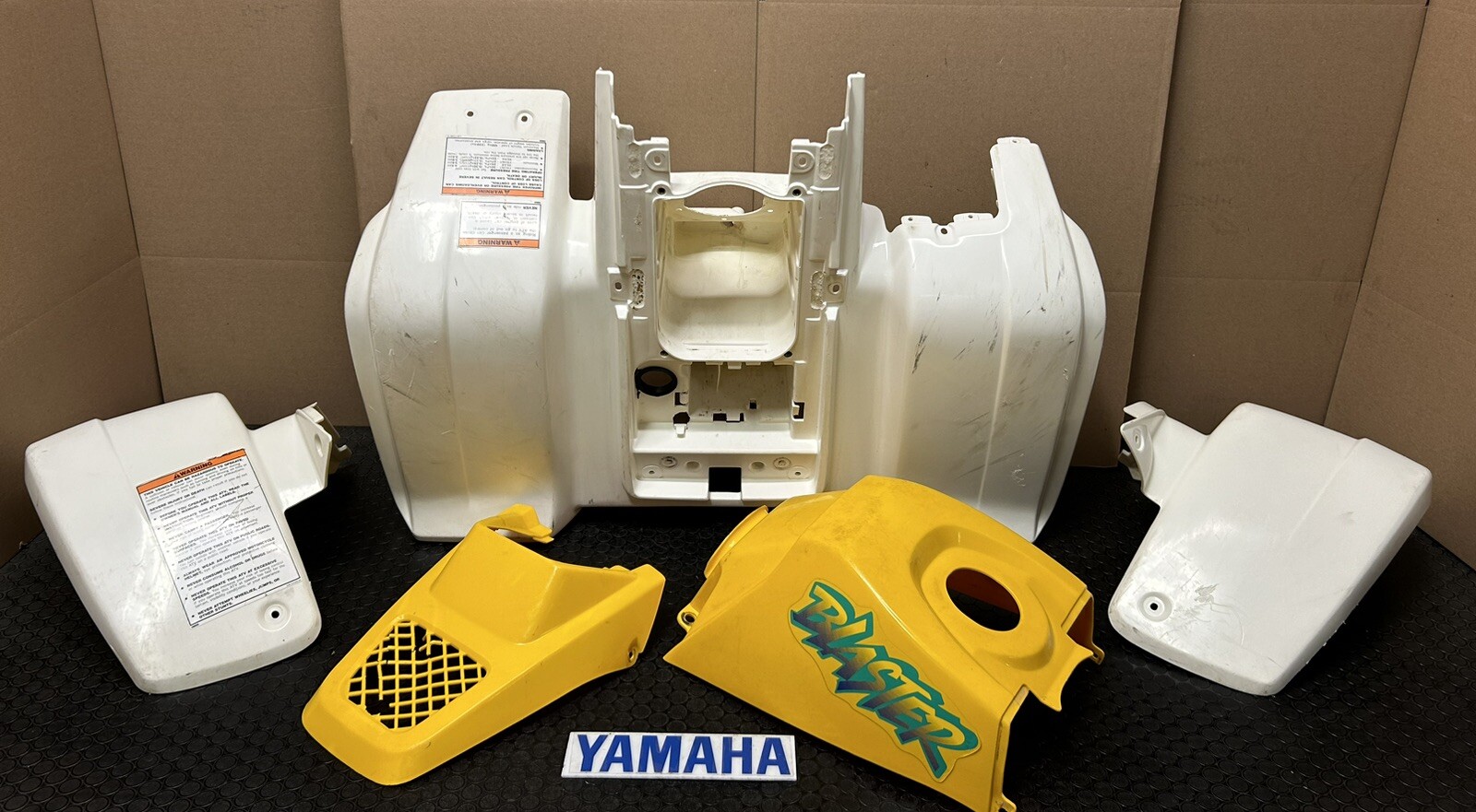 8802 Yamaha Blaster PLASTICS FENDERS COMPLETE SET GRILL GAS TANK LEFT