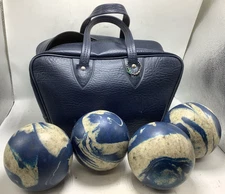 Set Of 4 Vintage Candlepin Bowling Balls With Case Blue & White Swirl