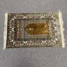 Vintage Silk Prayer Rug Mat
