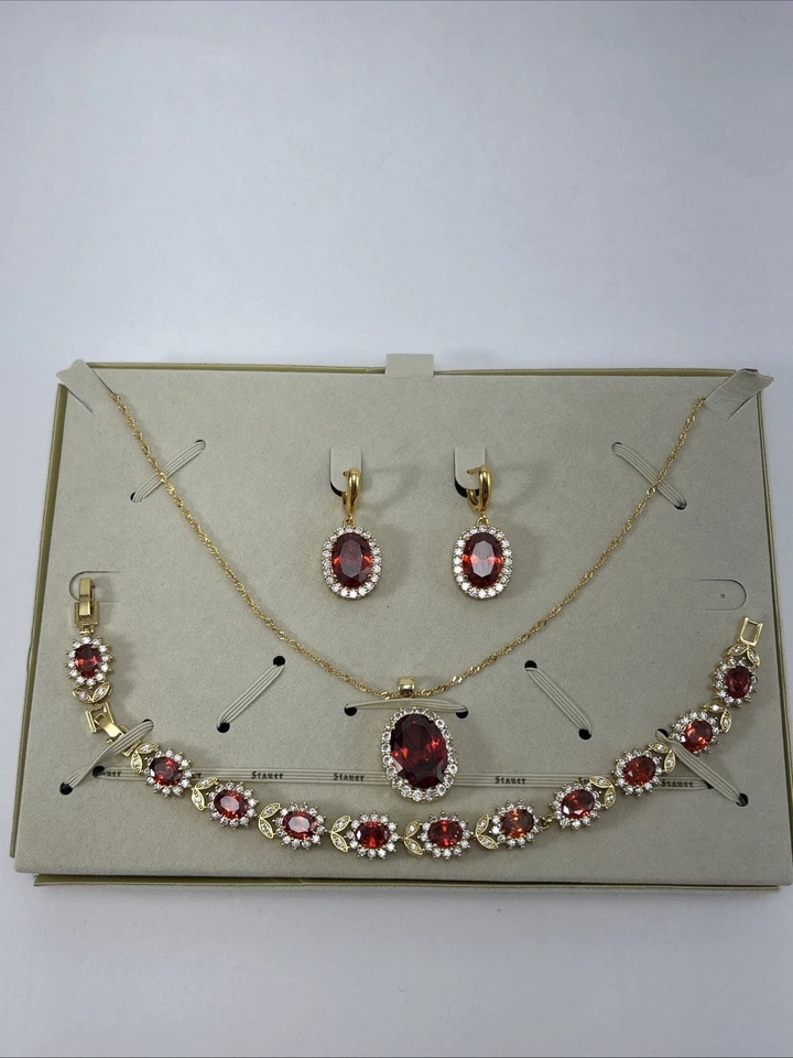 Stauer Red Hot Lovers Conjunto Collar, Pulsera, Pendientes Piedra Roja Oro Joyería Foto 2 de 4