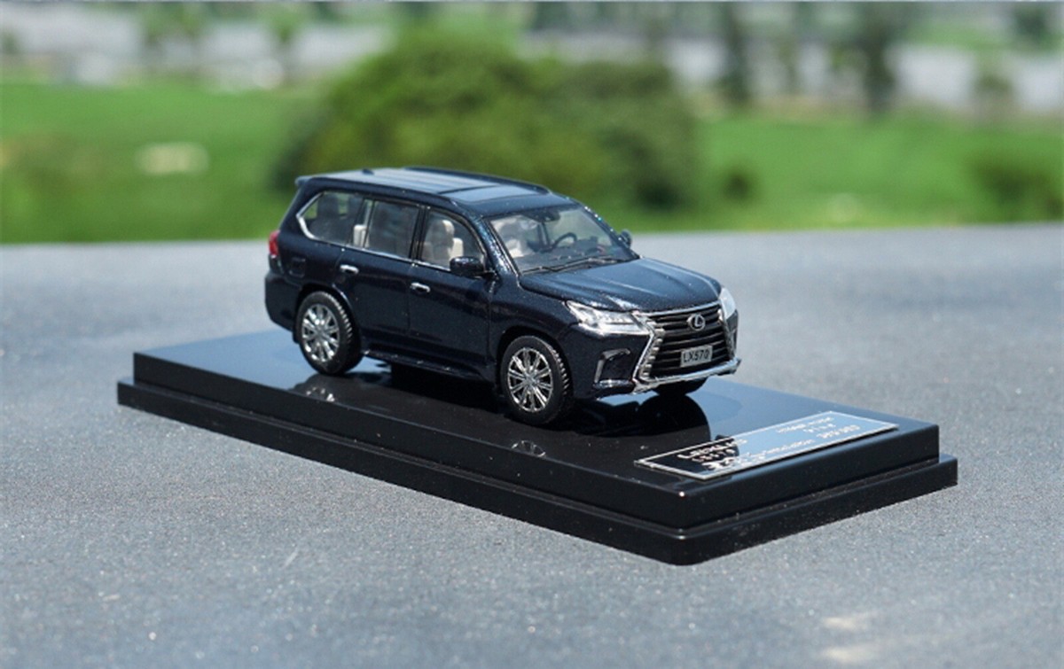 Lexus LX 570 ミニカー 1/43 ダークブルー Lexus LX 570 ミニカー 1/43