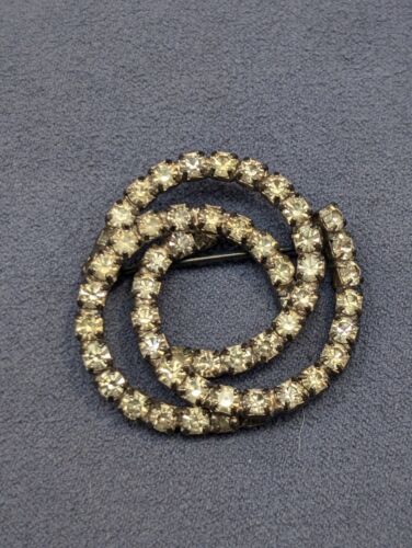 Brooch (BR-22) Vintage Faux Stones