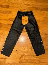 ALPHA CYCLE GEAR Black Leather Motorcycle Riding Pants Cowboy Chaps, Size 30