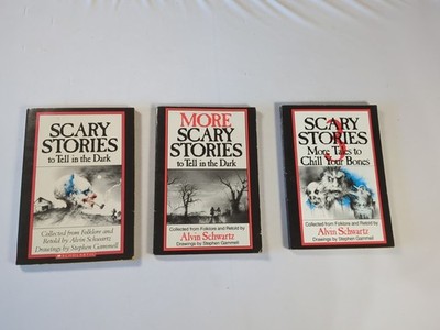 Scary Stories to Tell in the Dark Series- Alvin Schwartz -3 Paperback Books 80s