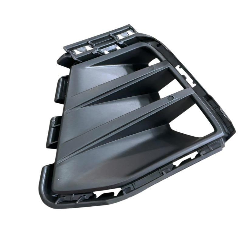 Cache pare-choc avant gauche pour Volkswagen Golf 7 de couleur noir mat