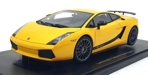 Autoart 1/18 Scale 74584 - Lamborghini Gallardo Superleggera - Met. Yellow