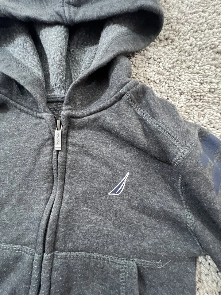 Suéter Nautica Niños Talla 4 Gris Forrado de Vellón Cremallera Completa Sudadera con Capucha Sudadera Foto 2 de 4