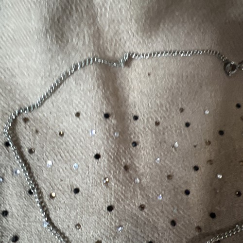 vintage reflective Beatles silver tone necklace from the 1970s - Picture 7 of 8