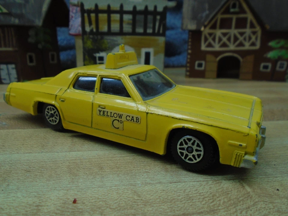 PLYMOUTH GRAN FURY TAXI CABINA DE DINKY TOYS, Nº 278 Foto 2 de 4
