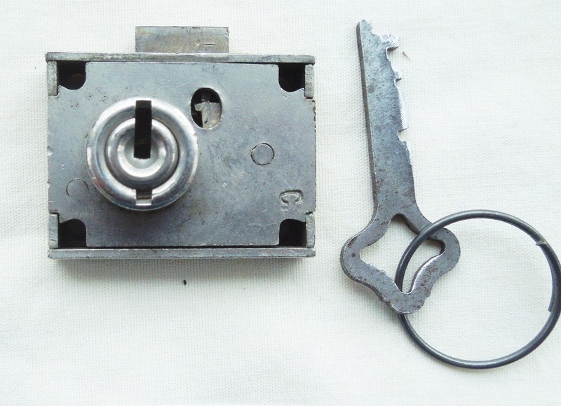 gaming machine, trade stimulator Lock & Key