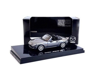 MMP 1:43 Mazda MX-5 2005. Dealer Edition. Grey. 7000ME0051CG