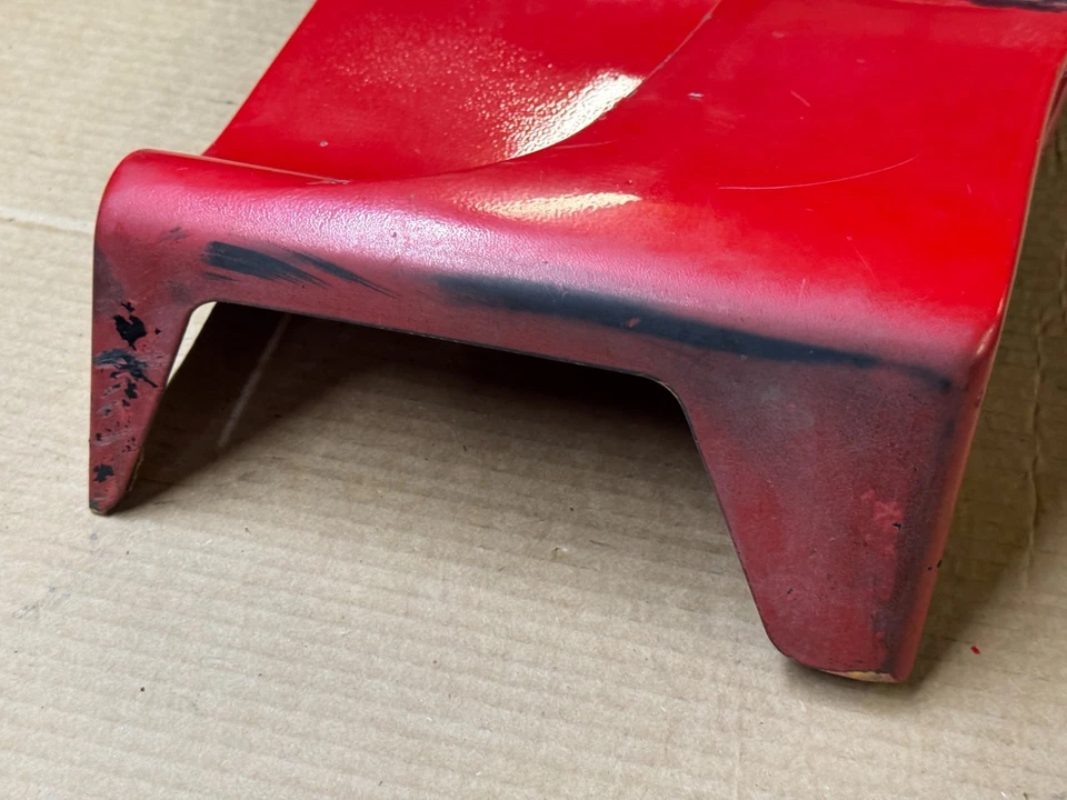 87-90 Ford Mustang GT GUARDABARROS DELANTERO EFECTO SUELO ESPATA GFX LH DRIVERS de fábrica OEM Foto 2 de 4