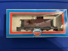 HO Scale Model Power Cupola Caboose, ATSF Santa Fe, Brown #1095 - 9143